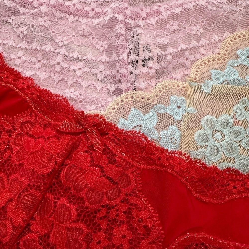 Victoria’s Secret lace panties lot of 3 size S - Picture 5 of 6